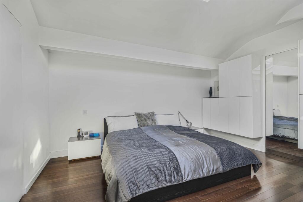 2 bedroom apartment for sale in Langham Mount, East Downs Road, Bowdon, WA14